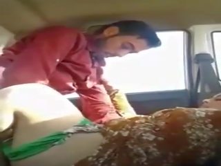 Good looking Pakistani slut sucks a pecker in the car