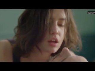 Adele Exarchopoulos - Topless adult movie Scenes - Eperdument (2016)