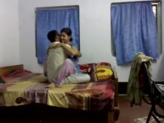 Bengali elite couple homemade adult film scandal on bedroom - Wowmoyback