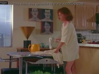 Julianne Moore - vids Her Ginger Bush - Short Cuts (1993)