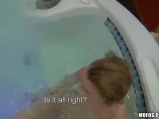 Hot eurobabe asshole pumped in jacuzzi
